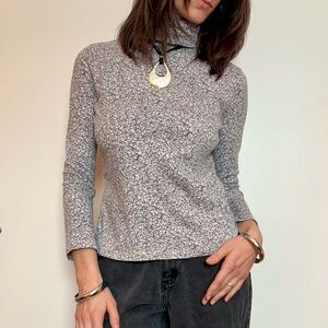 Liz Claiborne Abstract Black & White Turtleneck